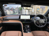 【運転席・インパネまわり】ハンドル・シート・フロアーなど隅々までプロによるクリーニング済み☆彡キレイな車内でドライブが一層快適にお楽しみいただけます!!
