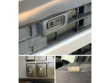 品質へのこだわり!フロアマットやシートなど車内をキレイに清掃し、ニオイや汚れなどを徹底的にクリーニングしてもらっております。室内はピカピカです☆