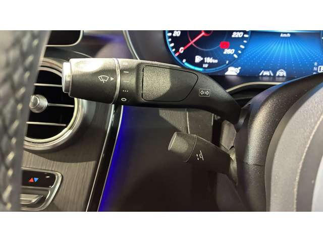 メルセデス・ベンツ Cクラスクーペ C180 スポーツ レザー