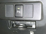 クリアランスソナーがついてますから、狭い駐車スペースでは障害物を探知、運転手に知らせます。
