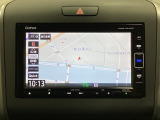 ナビゲーションはフルセグTV対応のGathers純正メモリーナビを搭載しています。Bluetoothオーディオ機能がありますので、スマートフォンなどの音楽も再生できます。