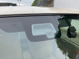 【衝突被害軽減ブレーキ】前方の車両や歩行者を検知し、ブザー音や表示によって警告!衝突の可能性が高まるとブレーキ踏力をアシストしてくれますが、あくまでもサポートですので運転手の判断・操作が大事です☆