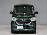 内外装とも年数相当の使用感やキズ、劣化等がございます。まずは是非現車をご覧いただければと思います!ご来店の際は当店へのご連絡やサイトから来店予約、お問い合わせを是非お願いします!