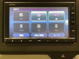 ナビゲーションはインターナビ対応のGathers純正メモリーナビを搭載しています。Bluetoothオーディオ機能がありますので、スマートフォンなどの音楽も再生できます。
