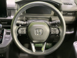 【純正革巻きステアリング】上質な革を使用することで、手にしっかり馴染みとても運転しやすいハンドルです♪