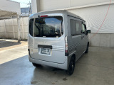 ホンダセンシング装着車となっております。衝突軽減ブレーキ、誤発進抑制機能、歩行者事故低減ステアリング、路外逸脱抑制機能、アダプティブクルーズコントロール、車線維持支援システム他、安全運転を幅広く支援。