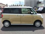 こちらのお車は店頭に展示してありますので、ぜひ実際にご覧ください。ご来店お待ちしております。