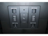 左右電動スライドドア、ルーフシェイドスイッチです。