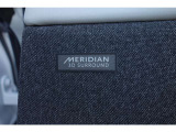 英国のオーディオメーカーMERIDIAN Audioは、その優れたサウンドで高い評価を受けています。数々の受賞歴を誇る同社のサウンドシステムは、長年にわたる音響心理学の研究をもとに、リアルなサウンドを実現。