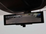 車両後方を映し出します・スマートルームミラー装備です。