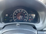 視認性の高いメーターで運転情報を的確に把握できます!