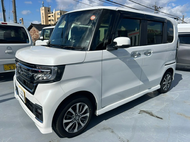 ホンダ N-BOXカスタム 