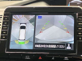 【アラウンドビューモニター】車を上から見下ろしているかのような映像で周囲の状況がひと目で確認、狭い駐車場に駐車するときも安心です♪