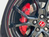 【ブレンボ製キャリパー】ハイパワー車両には強力なブレーキが必須!世界のスーパーカーにも採用されるイタリアの高級メーカー「ブレンボ」を装着!色鮮やかなキャリパーがスポーティな印象を引き立てます♪