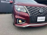 LEDヘッドランプを装備しておりますので、暗い道でも明るく照らしてくれるので安心して夜道やトンネルを運転できますよ!