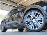 オプション:21インチMacan Design ホイール
