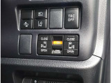 電動のスライドドアで楽々スムース!運転席からも開閉の操作もできます♪キーのスイッチひとつで自動開閉できる便利な機能もついてます♪