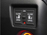 ◆両側電動スライドドア◆狭い駐車場でも乗り降りが楽々♪お子様が隣の車にドアを当ててしまう心配もございません!小さなお子様連れの方もこれで安心。