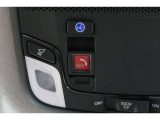 緊急通報ボタンが装備されています。ホンダコネクト対応。ご利用には、Honda Total Care プレミアムのご加入が必要です。
