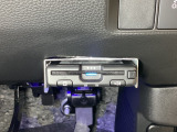 ハンドルの右下にETCがついています。高速道路の料金所の通過も楽々です。 カードの取り出しもしやすい場所についています。