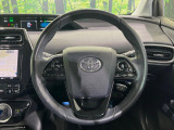 【純正革巻きステアリング】上質な革を使用することで、手にしっかり馴染みとても運転しやすいハンドルです♪