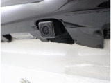 バックカメラが付いているので後方確認が非常にしやすいです。今や運転初心者も熟練者も必須装備!ついていて損はないですね♪