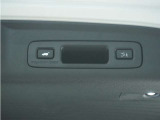◆予約クローズ機能付きパワーテールゲート◆キーや運転席のボタン、ハンズフリー機能など多彩なアクセスで自動開閉できます。