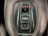 「e:HEV」は、モーター走行を中心にしながら電気エネルギーやエンジン動力を最も効率よく使い分けることができる賢いハイブリッドシステムです。シフトはエレクトリックギアセレクターになっています。