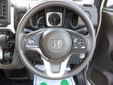 シンプルなメーター廻りで操作性視認性に優れ運転も楽々