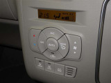 オートエアコンで快適な室内です。