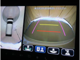 前後左右4つのカメラを合成して上から見ているような感覚で駐車を行っていただけます♪ 切り替えスイッチであらゆるカメラモードに切り替えが可能です!