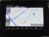 ワイド画面のナビゲーションはフルセグTV対応のGathers純正メモリーナビを搭載しています。Bluetoothオーディオ機能がありますので、スマートフォンなどの音楽も再生できます。
