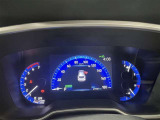 かっこいいタコメーターで運転の楽しさも広がります