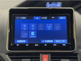 Bluetooth対応、CD/DVD再生機能付き。お好きな音楽を聴きながらのドライブは楽しいですよね〜♪