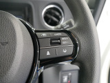 【ACC〈アダプティブ・クルーズ・コントロール〉】予め設定した車速内でクルマが自動的に加減速。前走車との適切な車間距離を維持しながら追従走行しドライバーの運転負荷を軽減します。