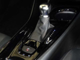 電動パーキングブレーキ・ブレーキホールドを装備してます。ホールド機能は信号待ちが多い一般道で疲労軽減になり、大好評です!