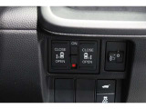 ◆◆両側電動スライドドア!!荷物で手が塞がる時など簡単にドアの開閉が出来ます!何より力いらずで開閉OK!女性やお年寄りにも優しい♪電動機能はOFFにもできますから元気なお子様の駆け出しも安心!
