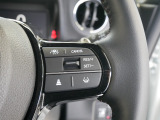 【ACC〈アダプティブ・クルーズ・コントロール〉】予め設定した車速内でクルマが自動的に加減速。前走車との適切な車間距離を維持しながら追従走行しドライバーの運転負荷を軽減します。
