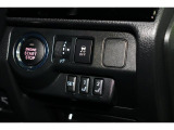 運転席のシートポジションメモリー機能は、登録済みの運転者と交代しても、シートポジションの変更の手間がかかりません。