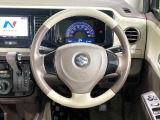 【純正革巻きステアリング】上質な革を使用することで、手にしっかり馴染みとても運転しやすいハンドルです♪