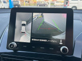 【マルチアラウンドモニター】専用のカメラにより、上から見下ろしたような視点で360度クルマの周囲を確認することができます☆死角部分も確認しやすく、狭い場所での切り返しや駐車もスムーズに行えます。