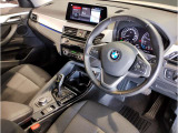 ☆センターパネルを運転席側に僅かに傾けたBMW独特のインパネ☆【駆け抜ける歓び】はここからもスタートしております☆
