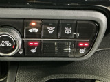 運転席/助手席シートヒーターで寒い日もすぐに温かくなり快適に過ごせます。2段階の温度調整が可能です
