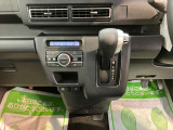 ご納車前に納車点検(法定12ヶ月点検相当)を実施し、基本性能に関わる機能や状態を徹底的に点検します。