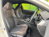 運転席シート廻りは使用感も少なく、良好な状態となっています。前オーナー様が丁寧に使っていたことがよくわかりますね。