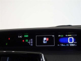 視点移動が少ないセンターメーター、ロングドライブも疲れません。