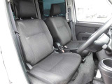 【内装】ピクシスバンの車内です♪もちろん、フロアマットもついてますよ〜!