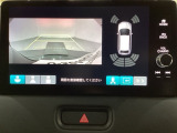 バックでの車庫入れも安心です! リアカメラが付いているバックモニター付のナビを装備しております。バンパーについているソナーや、操作線もついており距離感も画面から確認できます。