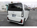コーナーセンサー搭載!駐車場や狭い路地などで活躍します!見えにくい障害物を音でお知らせしてくれます!