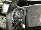 ステアリングにオーディオ操作スイッチが付いています。オーディオ画面に直接タッチしなくても操作が出来ますので、運転に集中できます。